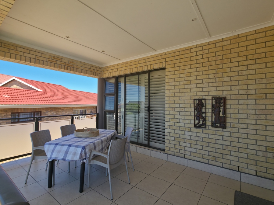 3 Bedroom Property for Sale in Wavecrest Eastern Cape